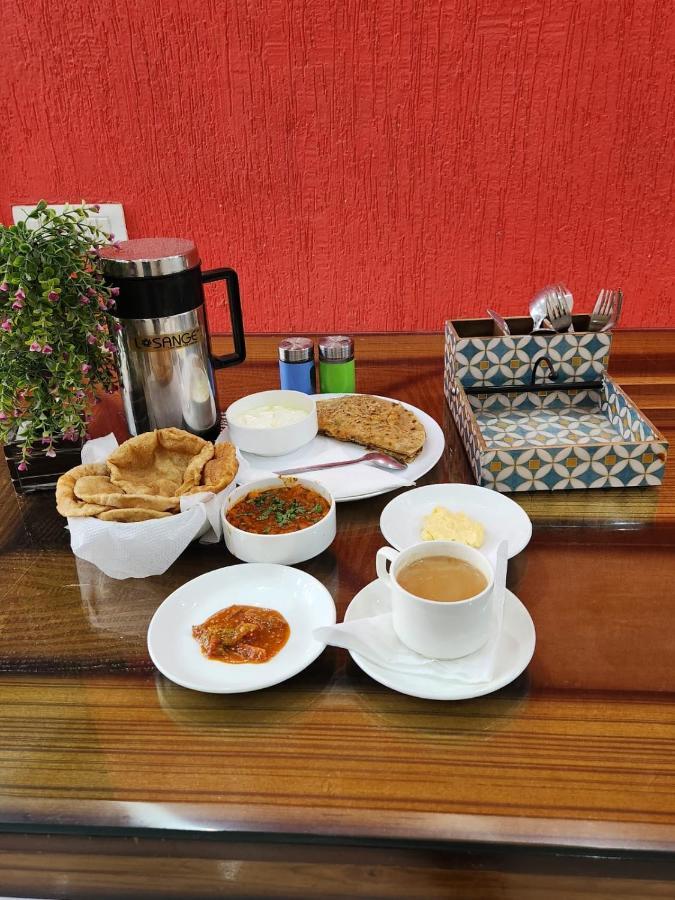 Hotel Iby Plaza Near Igi Airport